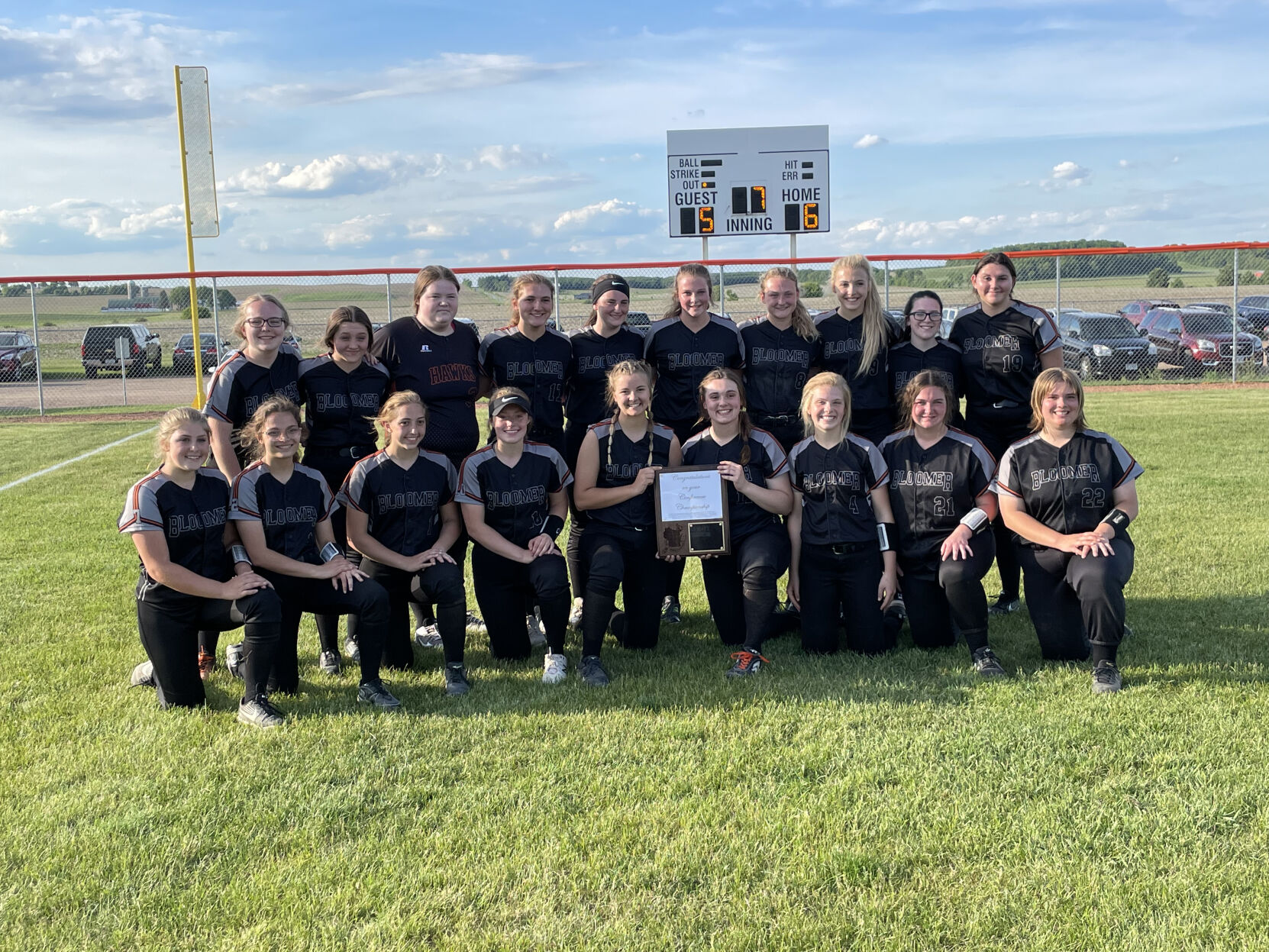 BHS_SOFTBALL_HON-champs_1670.jpg